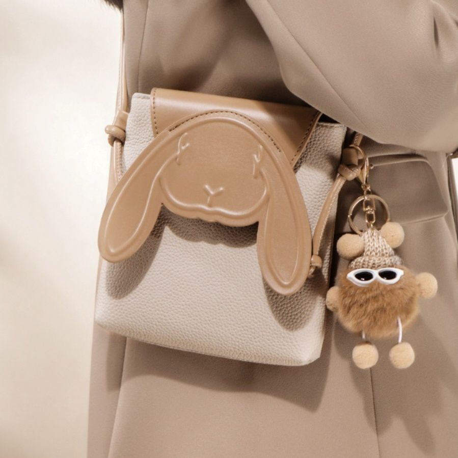 ミニ ショルダーバッグ うさぎ耳デザイン可愛いチャーム付きミニショルダーバッグ