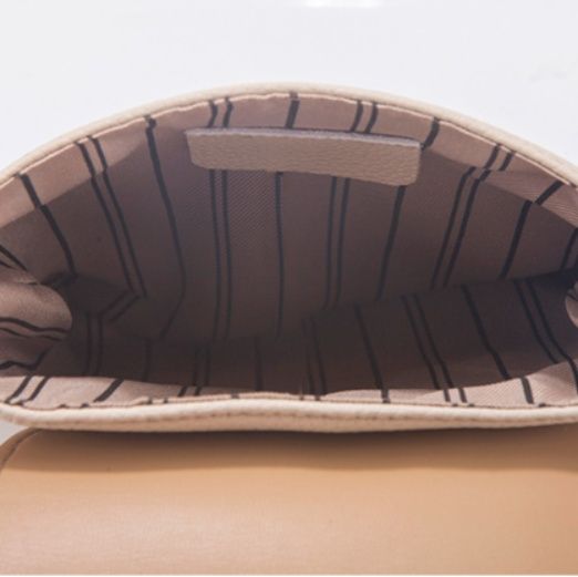 ミニ ショルダーバッグ うさぎ耳デザイン可愛いチャーム付きミニショルダーバッグ