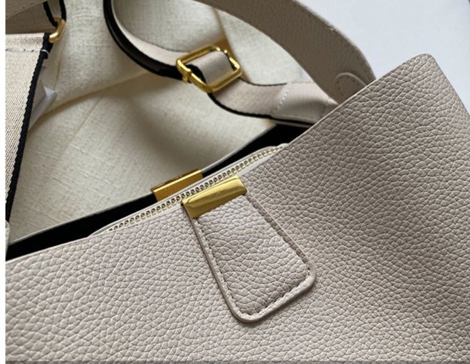 ショルダーバッグレディース上品な型押しレザー調バケツ型