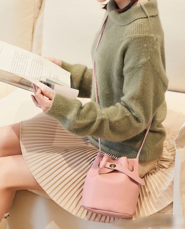 ミニ ショルダーバッグ 女性用小さめ巾着型ミニショルダーバッグ