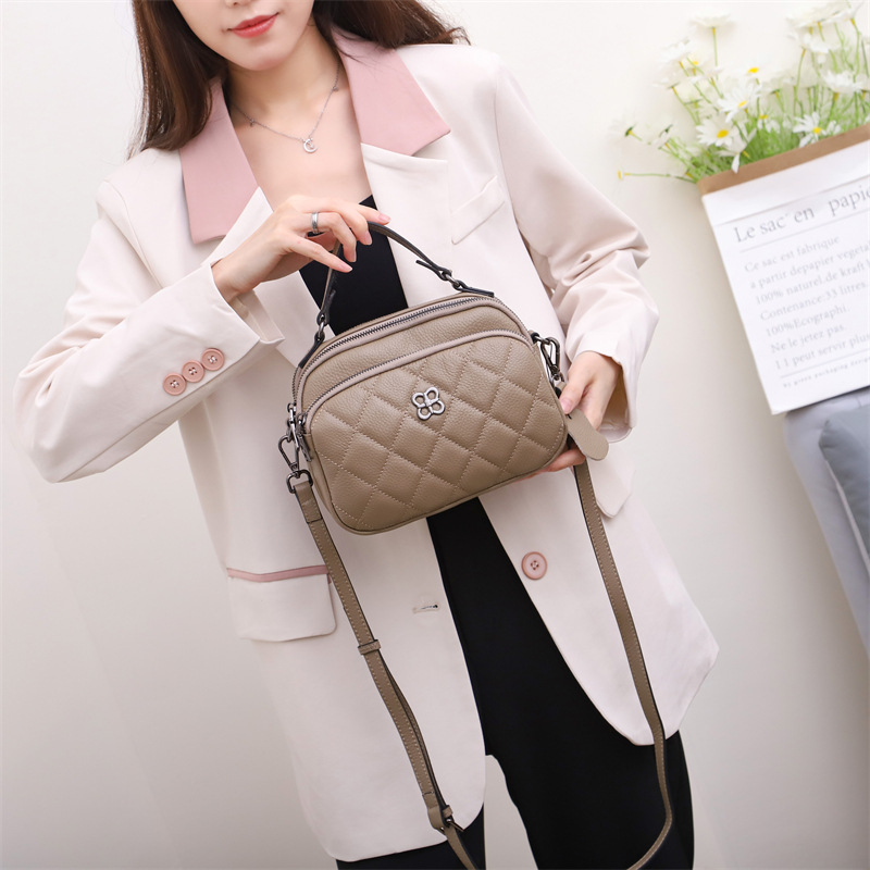 ミニ ショルダーバッグ キルティング加工コンパクトショルダーバッグ