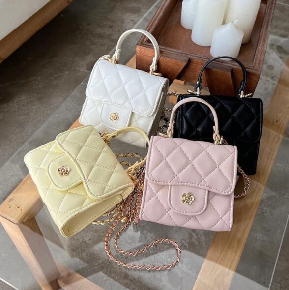 https://fulmo-img-server.com/slimshoulder/19bfdd50-e43d-4582-9687-6d804502ee72.jpg