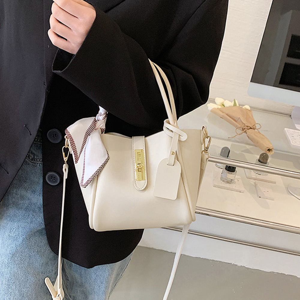 https://fulmo-img-server.com/slimshoulder/1cee3f25-2100-49cc-847f-087eeb49ec9f.jpg