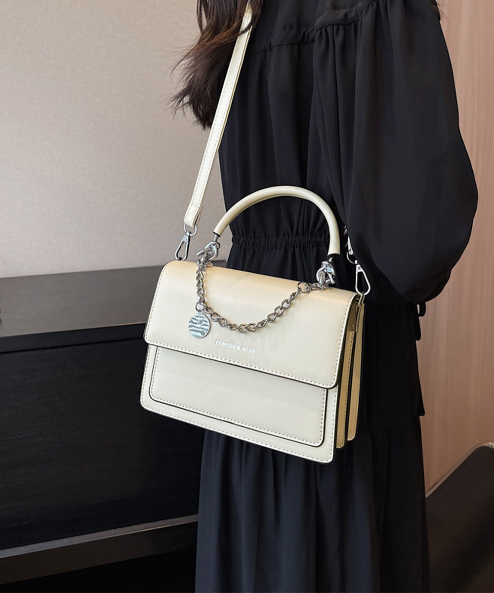 https://fulmo-img-server.com/slimshoulder/20b06b03-40ee-495e-aab9-85d09f749b7a.jpg