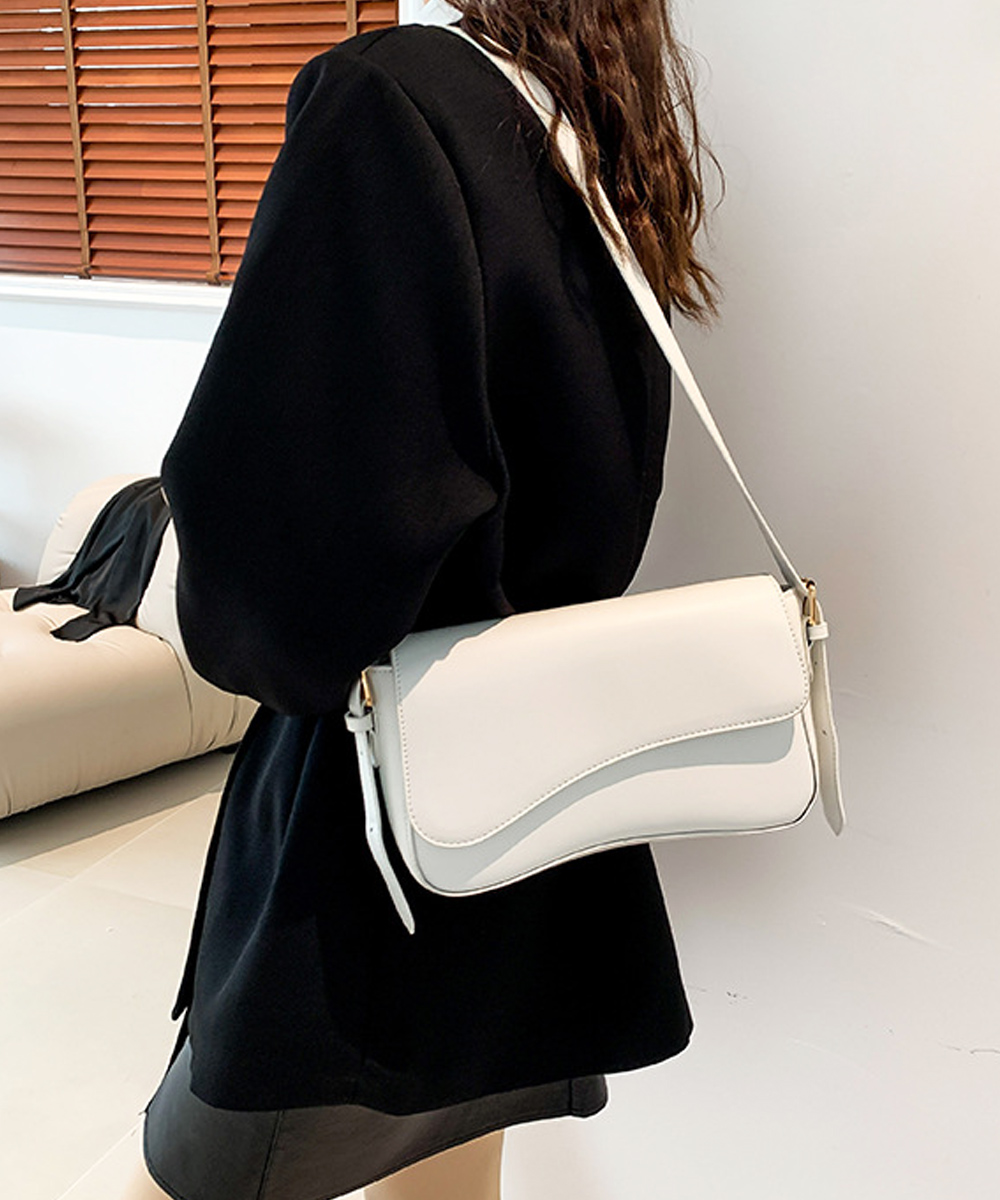 https://fulmo-img-server.com/slimshoulder/20b83013-07ff-417e-af22-38819b1731b7.jpg