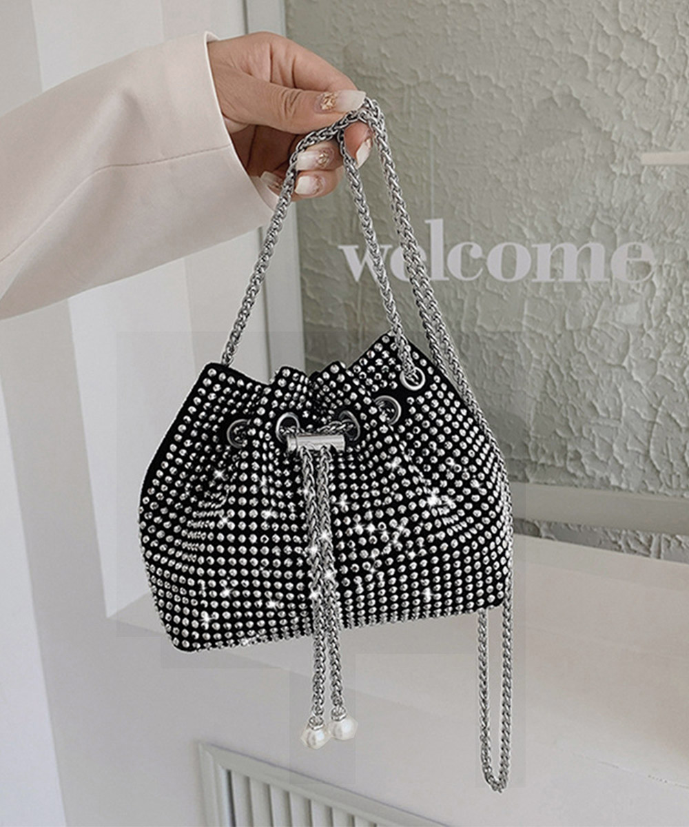 https://fulmo-img-server.com/slimshoulder/21166945-7597-469b-a7e8-caa2aa7837d9.jpg
