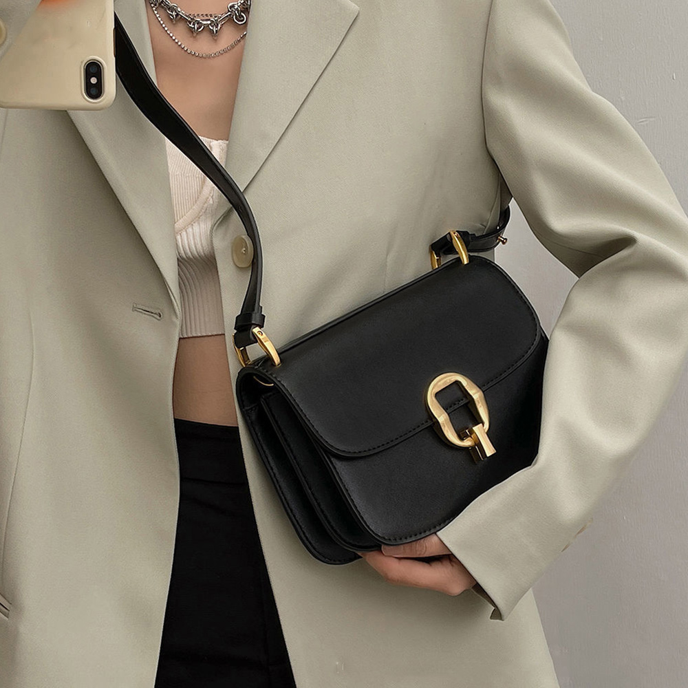 https://fulmo-img-server.com/slimshoulder/22595edc-27fd-423c-821a-07f6c0bf62f9.jpg