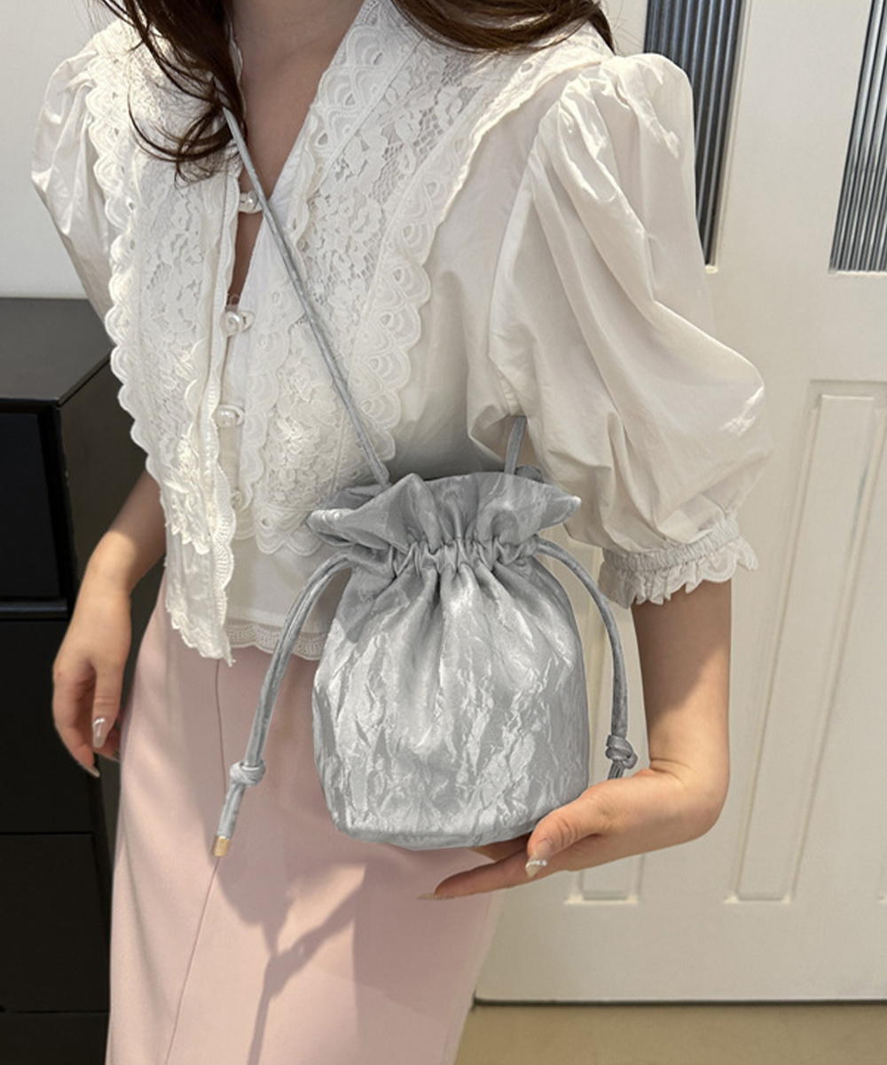 https://fulmo-img-server.com/slimshoulder/232dfe81-4b08-4c96-9560-23d52c870287.jpg