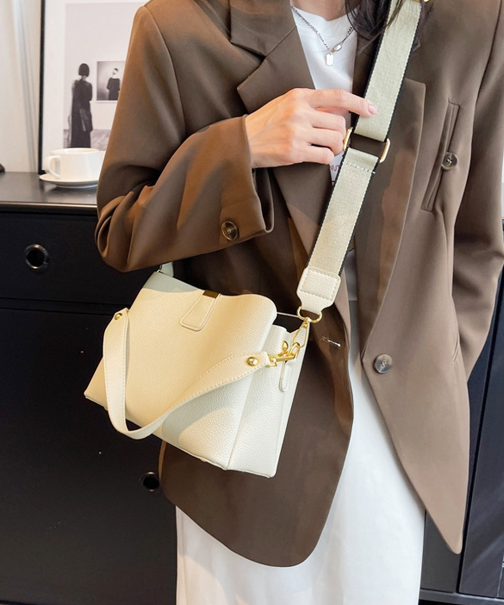 https://fulmo-img-server.com/slimshoulder/24e88ede-f0f2-48c6-a889-594798587bd5.jpg