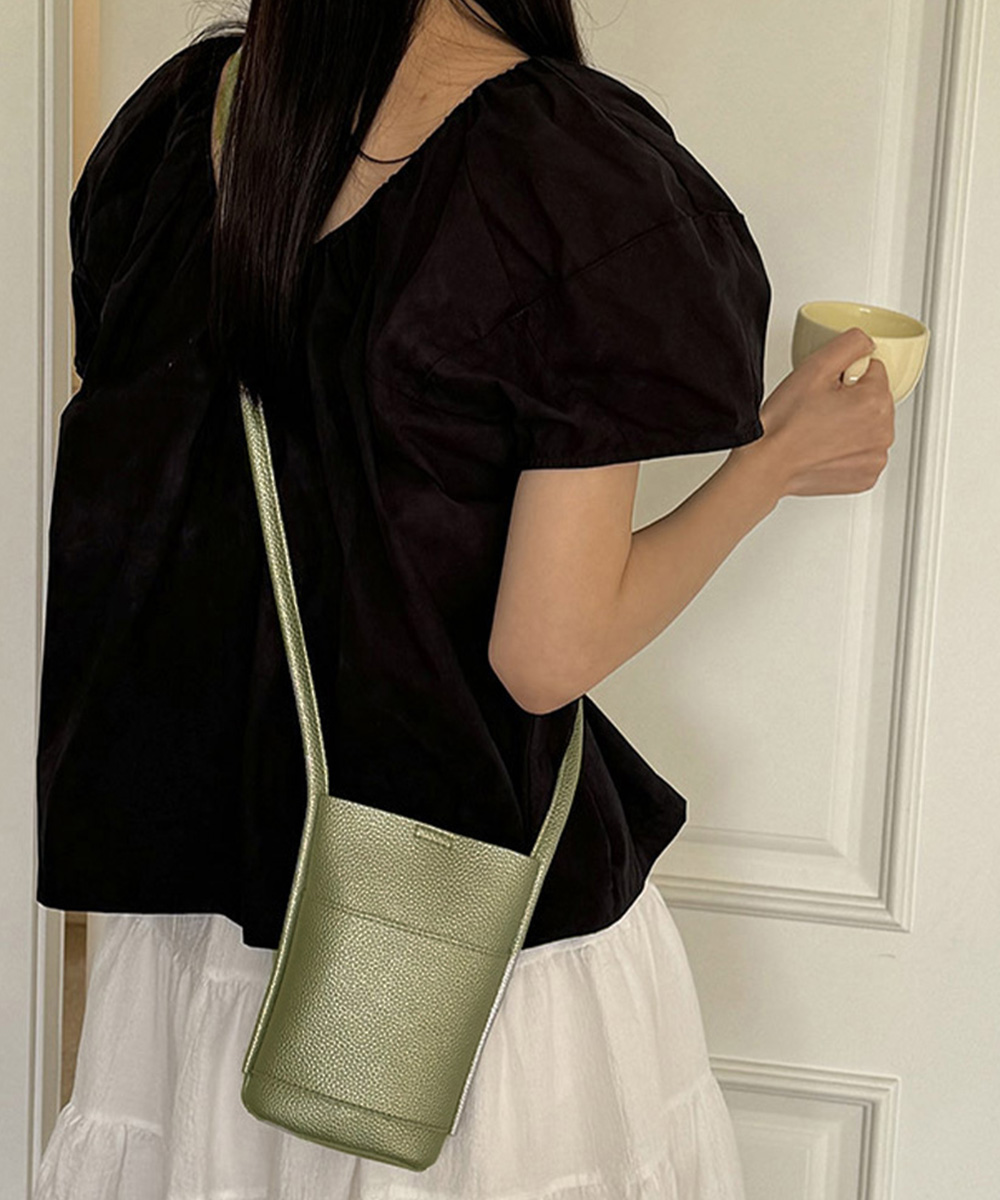 https://fulmo-img-server.com/slimshoulder/2cf06751-5aec-4deb-a275-743bf1461baf.jpg