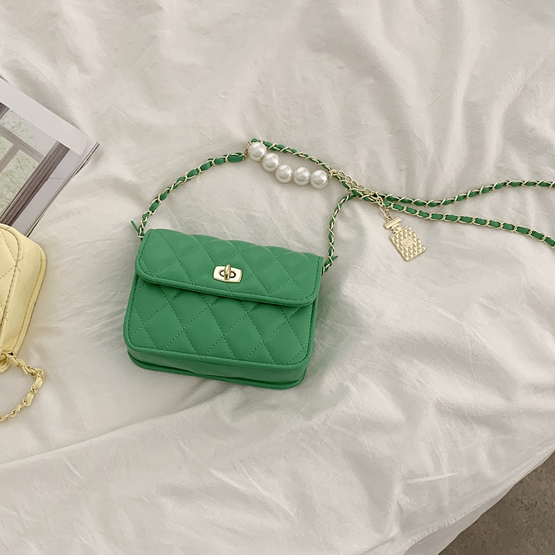  ショルダーバッグ  キルティング ミニ パール チェーン レディース