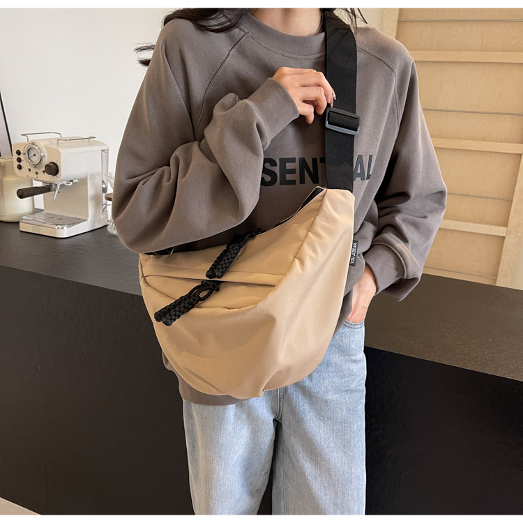 https://fulmo-img-server.com/slimshoulder/3edef337-8821-4aac-9505-3c4edf5818d5.jpg