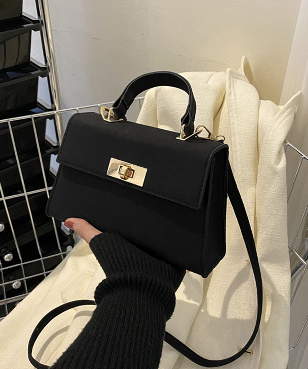 https://fulmo-img-server.com/slimshoulder/4310e922-4fb9-4ade-a73a-7f1a48a13682.jpg