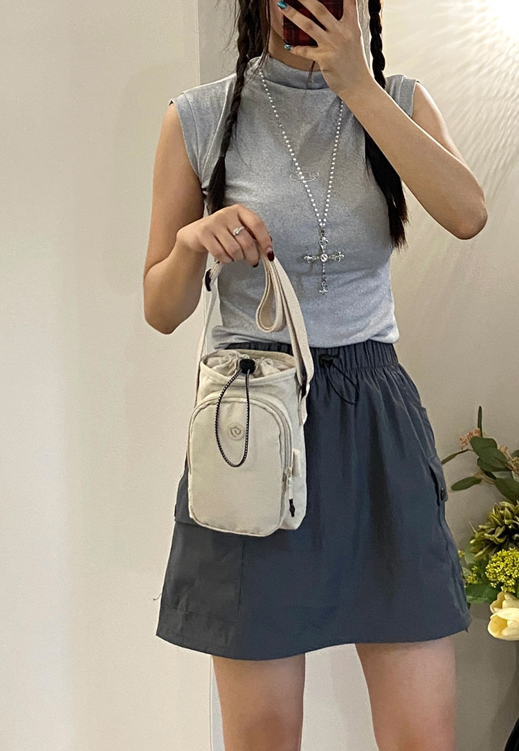https://fulmo-img-server.com/slimshoulder/44f0495a-d74f-4aaf-a8cc-2e49c9d54e60.jpg