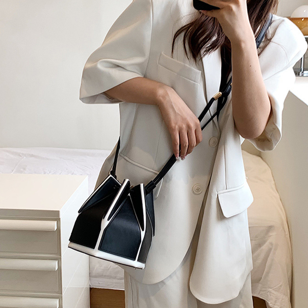 https://fulmo-img-server.com/slimshoulder/4b057937-53c1-4d15-9d81-b6f335bbdd70.jpg