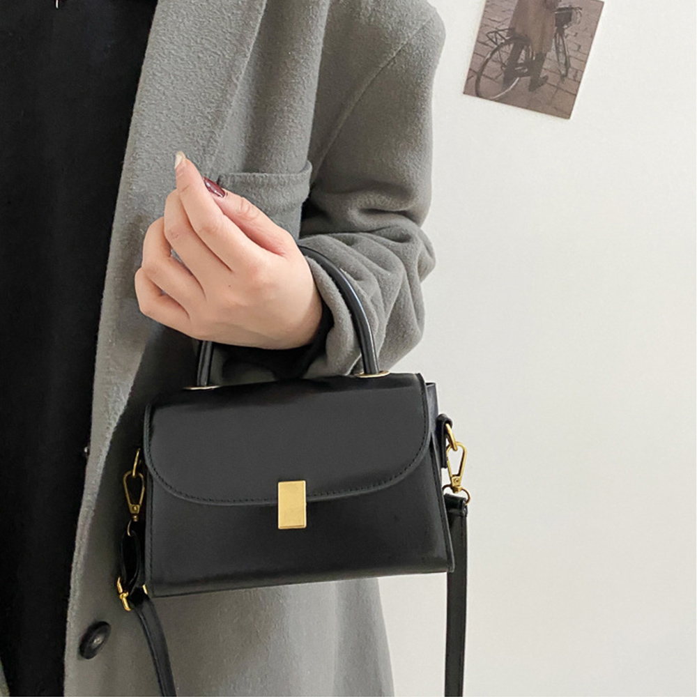 https://fulmo-img-server.com/slimshoulder/4bbefc00-1981-4d37-8ebf-84dbc04a30ec.jpg