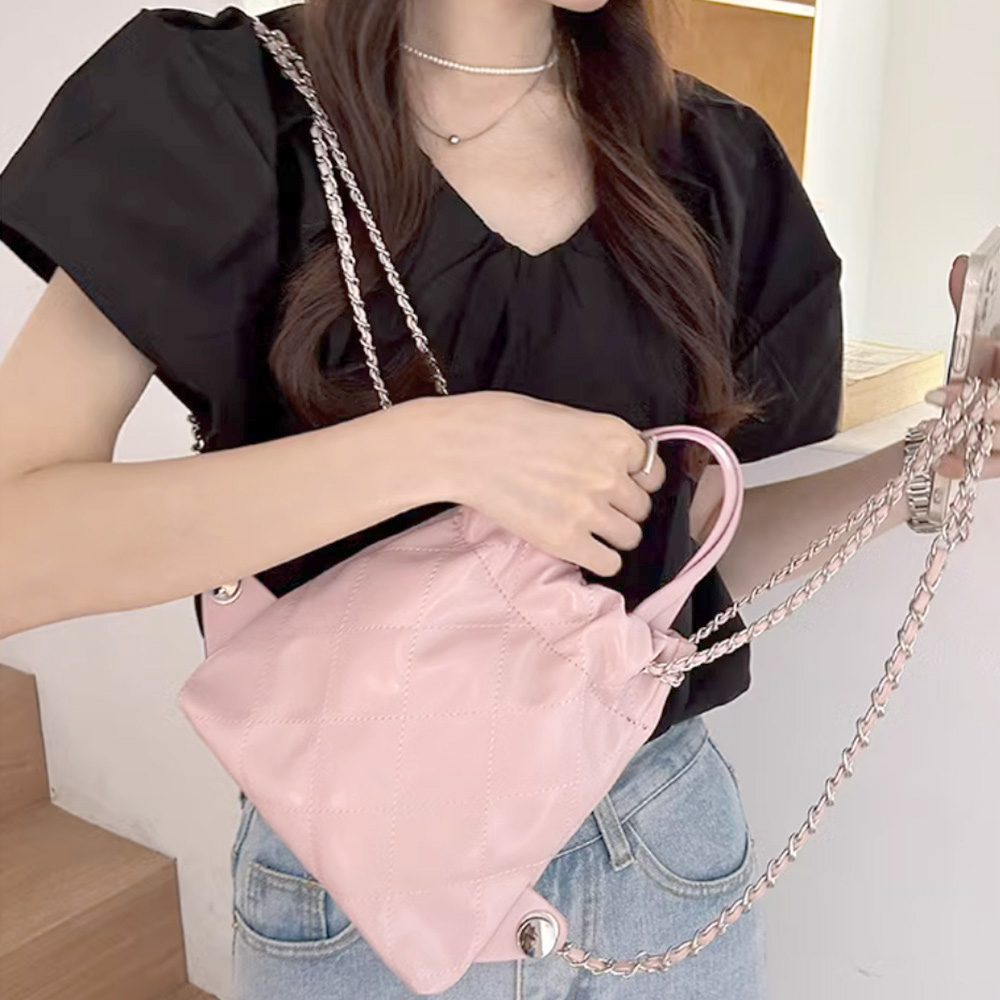 https://fulmo-img-server.com/slimshoulder/5031a2ed-10b8-41e9-9151-2f7f3385f966.jpg