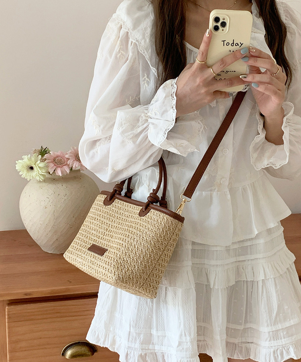 https://fulmo-img-server.com/slimshoulder/540687a4-322d-4cc3-8538-994dd7bb3473.jpg