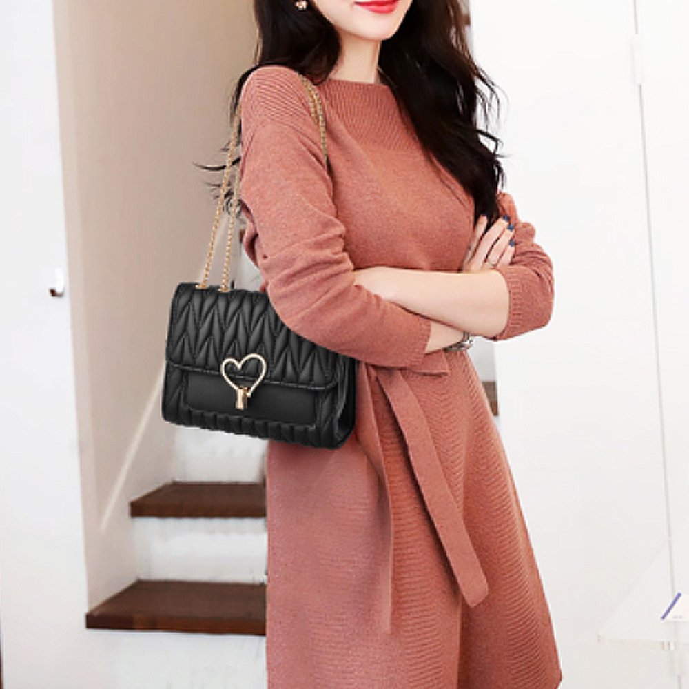 https://fulmo-img-server.com/slimshoulder/592e1acf-c2b5-43ea-94c8-30820f8621f1.jpg