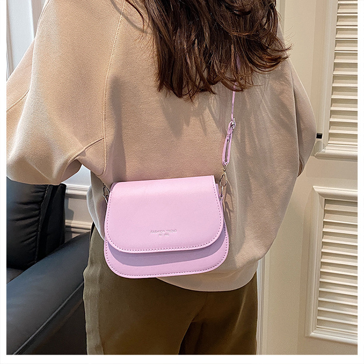 ショルダーバッグレディースミニフラップ型上品レザー調