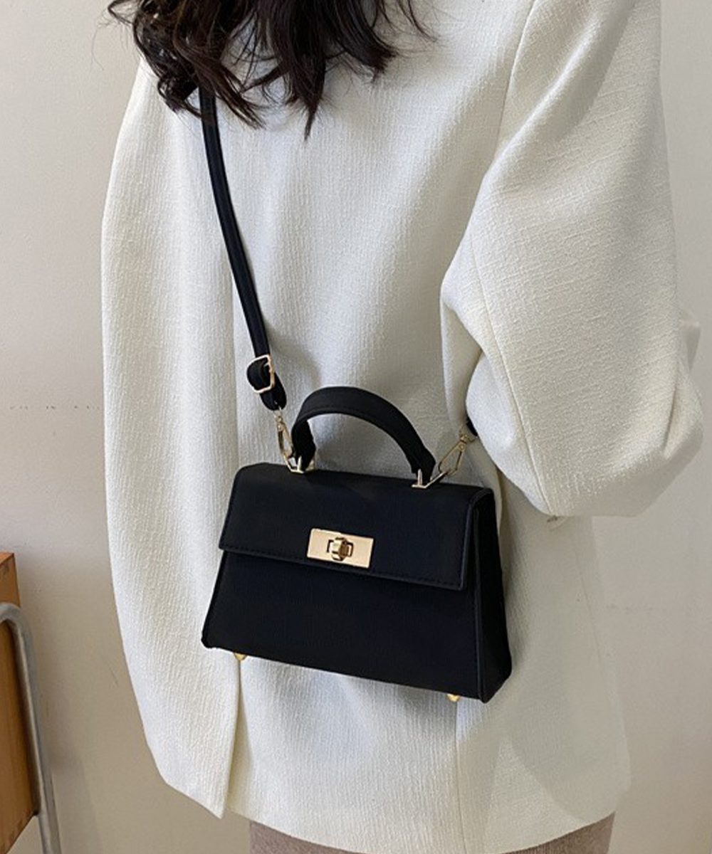 https://fulmo-img-server.com/slimshoulder/606b8040-45dd-4ebc-a9fc-3851cfcfd608.jpg