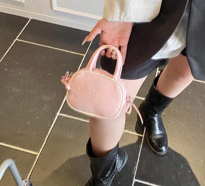 ミニ ショルダーバッグ レディース用小さめ肩掛け鞄 光沢仕上げ5色展開