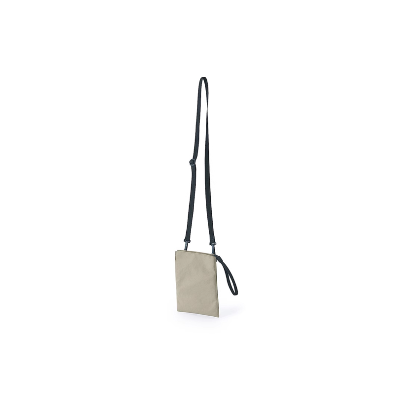https://fulmo-img-server.com/slimshoulder/6a1c277e-1979-4fa2-a406-cf1aff483213.jpg