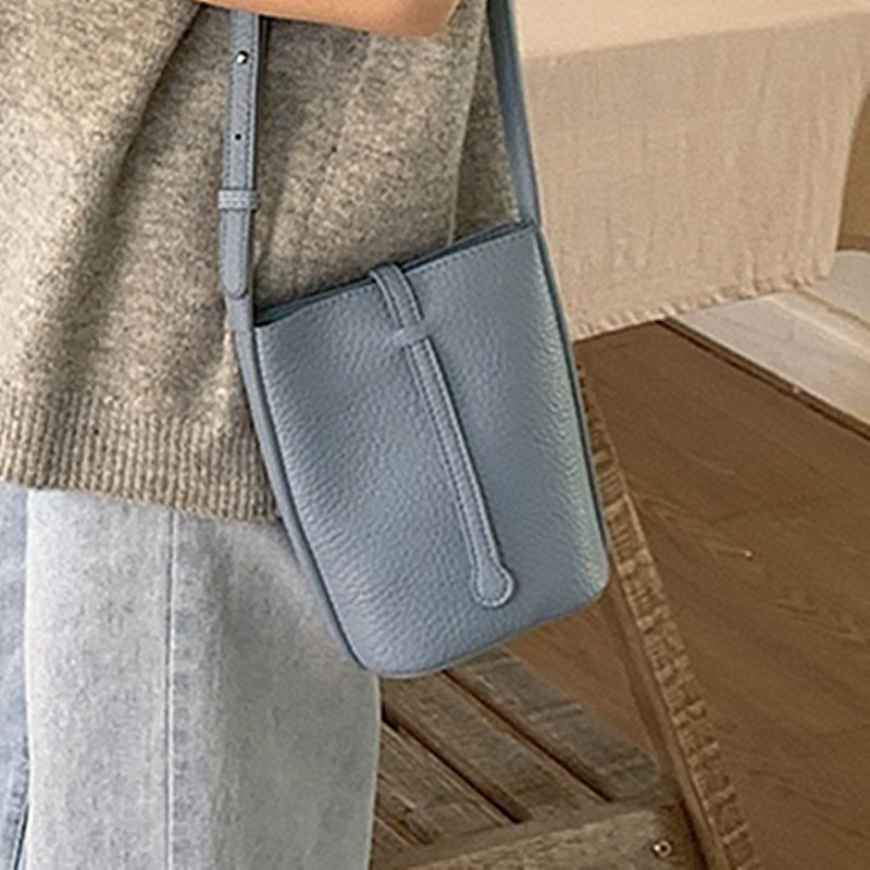 https://fulmo-img-server.com/slimshoulder/7066620c-773f-41a1-bb9f-effda0501809.jpg
