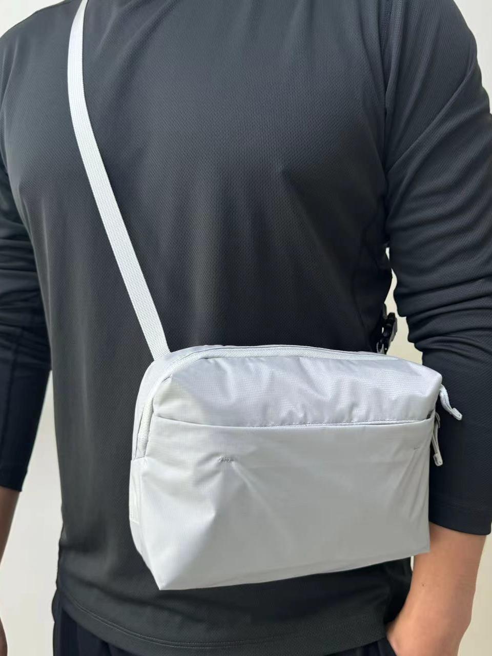 ショルダー バッグ ミニ シンプル スクエア メンズミニショルダー