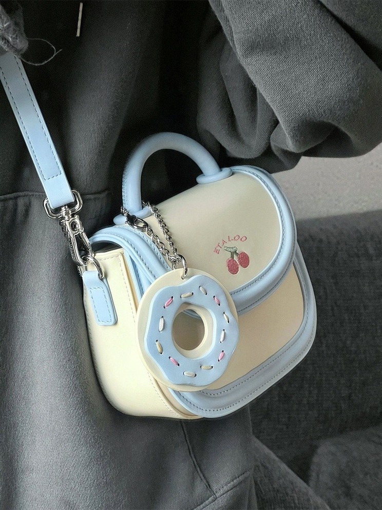 ミニ ショルダーバッグレディースドーナツモチーフ可愛いハート型