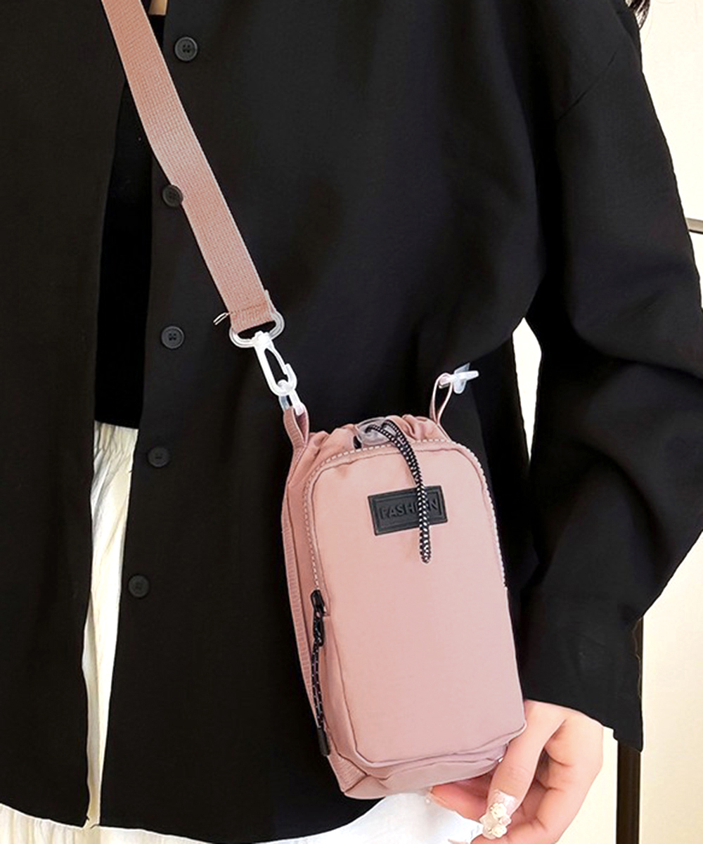 https://fulmo-img-server.com/slimshoulder/76cd776b-8232-4d12-abdc-ad4084dfeb72.jpg