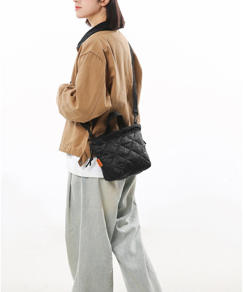 https://fulmo-img-server.com/slimshoulder/771944dc-dfc8-4f31-a0a2-7a1930428ed8.jpg