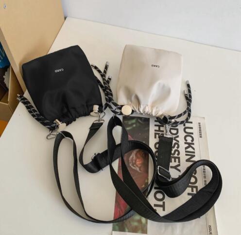 https://fulmo-img-server.com/slimshoulder/7affafa9-68ee-43f6-a906-ab179a3a1357.jpg