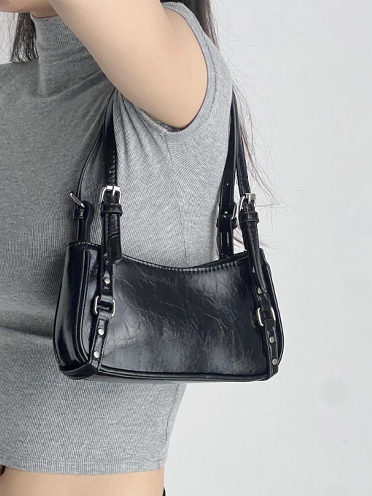 ミニ ショルダーバッグ 金属スタッズ装飾 合成皮革ミニショルダーバッグ