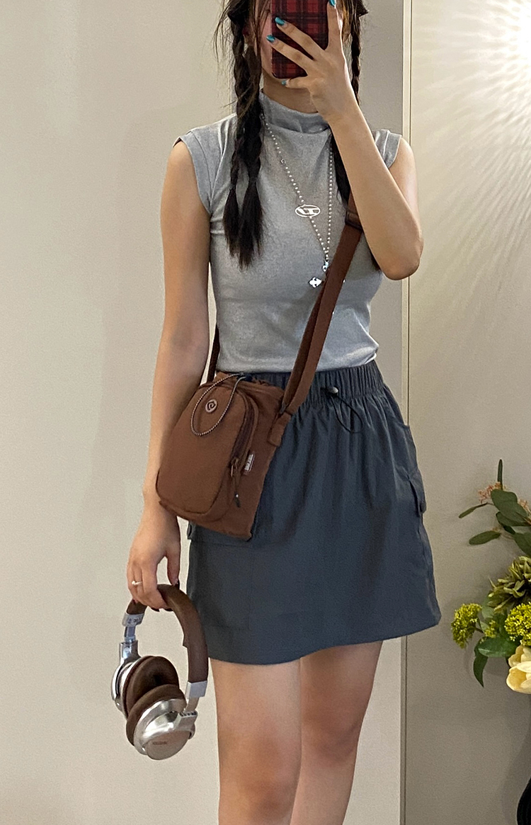 https://fulmo-img-server.com/slimshoulder/820ae352-61ca-4e50-b76c-4ed876c4826e.jpg