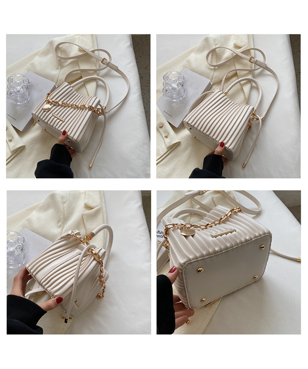 https://fulmo-img-server.com/slimshoulder/821e28de-3f8f-4950-9d61-a46ab95aa1ad.jpg
