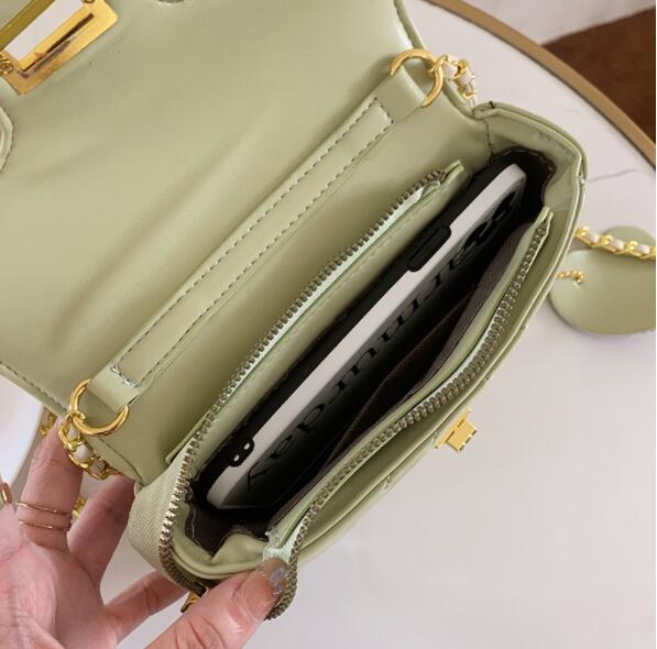 https://fulmo-img-server.com/slimshoulder/8505a8f5-e1d0-49b9-bfef-9502d218fa1e.jpg