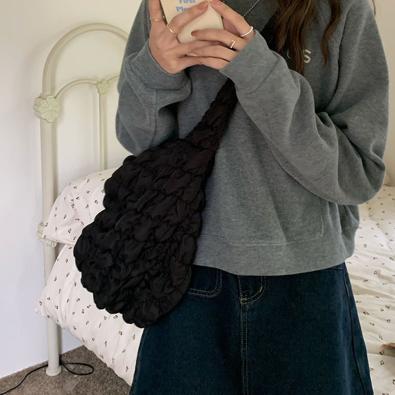 ショルダーバッグレディース立体キルティング編み込み