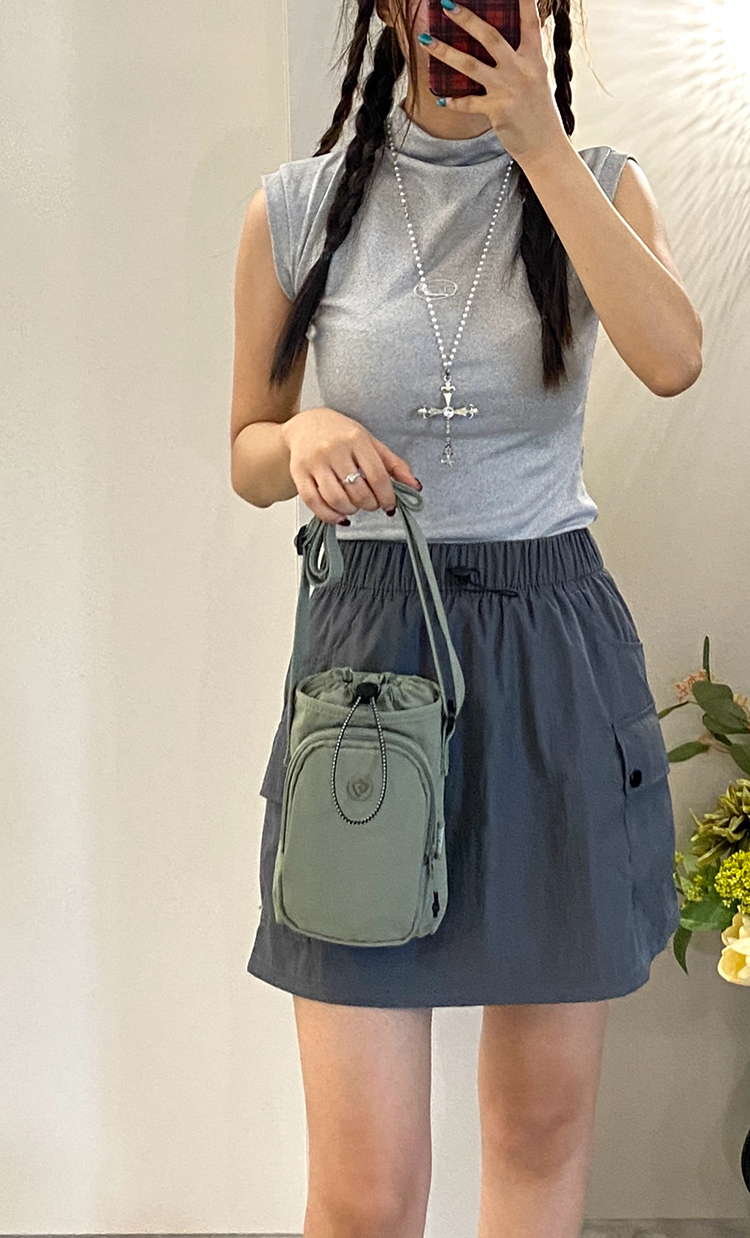 https://fulmo-img-server.com/slimshoulder/87721599-bc46-4d26-8a2a-5b0c96bb0566.jpg