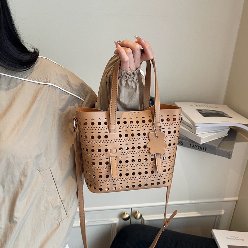 https://fulmo-img-server.com/slimshoulder/8b5734a7-eeb8-47eb-a5ee-40b02be5a502.jpg