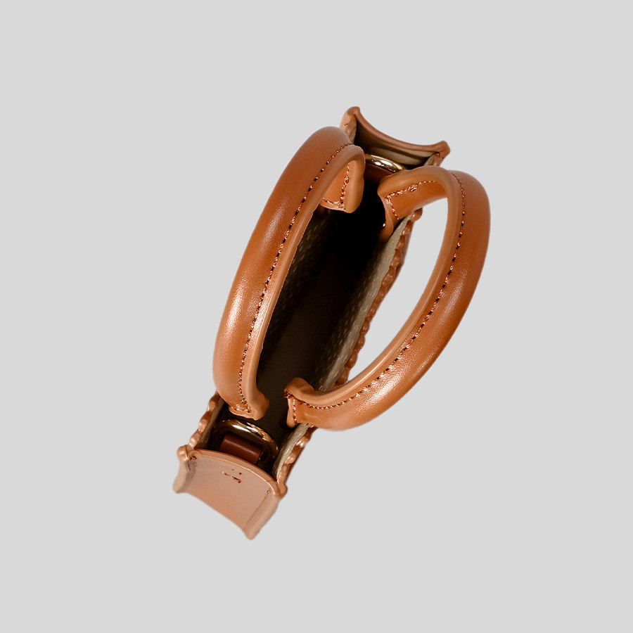 https://fulmo-img-server.com/slimshoulder/8e36a447-9494-49fd-b042-117285fd932e.jpg