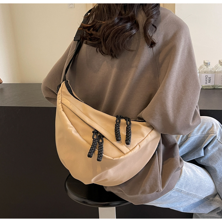 https://fulmo-img-server.com/slimshoulder/8f2d7048-3aee-4552-bb1c-5d44e0b1fc5a.jpg