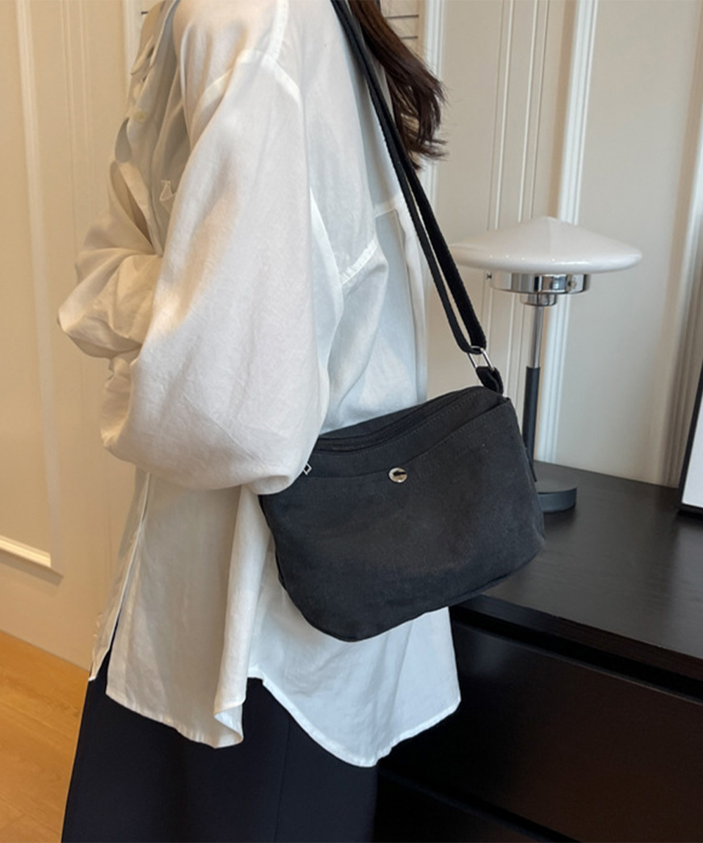 https://fulmo-img-server.com/slimshoulder/917bb271-2bc1-42ad-8a4b-8b89e74b524b.jpg