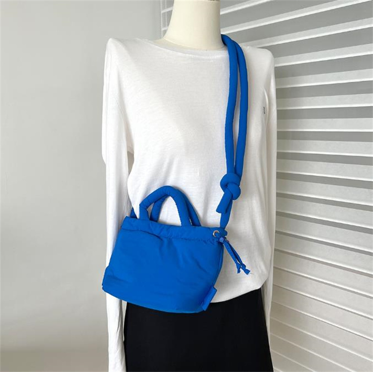 https://fulmo-img-server.com/slimshoulder/9a8105a9-23ac-4cb2-a497-de81011eb623.jpg