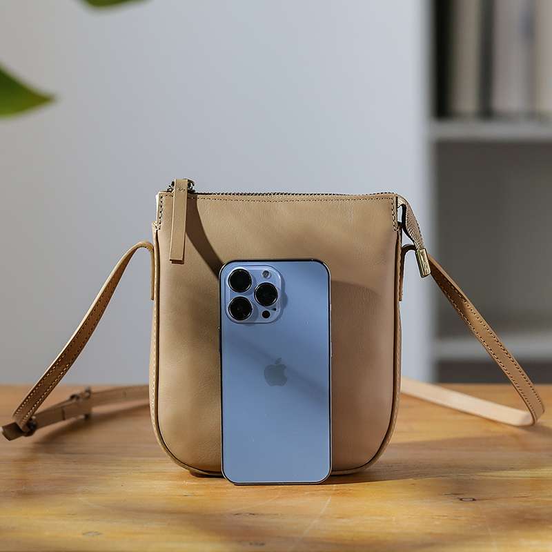https://fulmo-img-server.com/slimshoulder/9a8dd2c2c44f4c9a8b1bbbf025946ddf.jepg