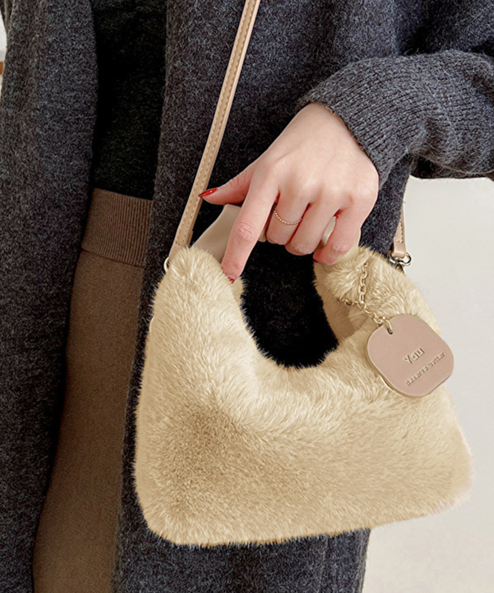 https://fulmo-img-server.com/slimshoulder/9d335d58-a7f1-4fed-a630-9669fe1ce628.jpg