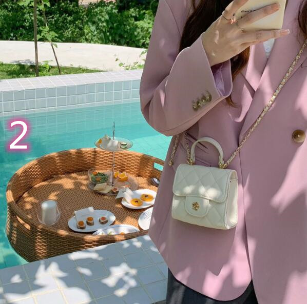 https://fulmo-img-server.com/slimshoulder/a3abe357-84c4-4e9e-957e-b8b0dd243249.jpg