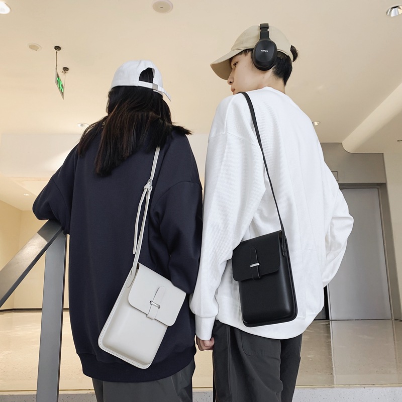 メンズミニショルダーバッグ縦型財布機能付き3色展開