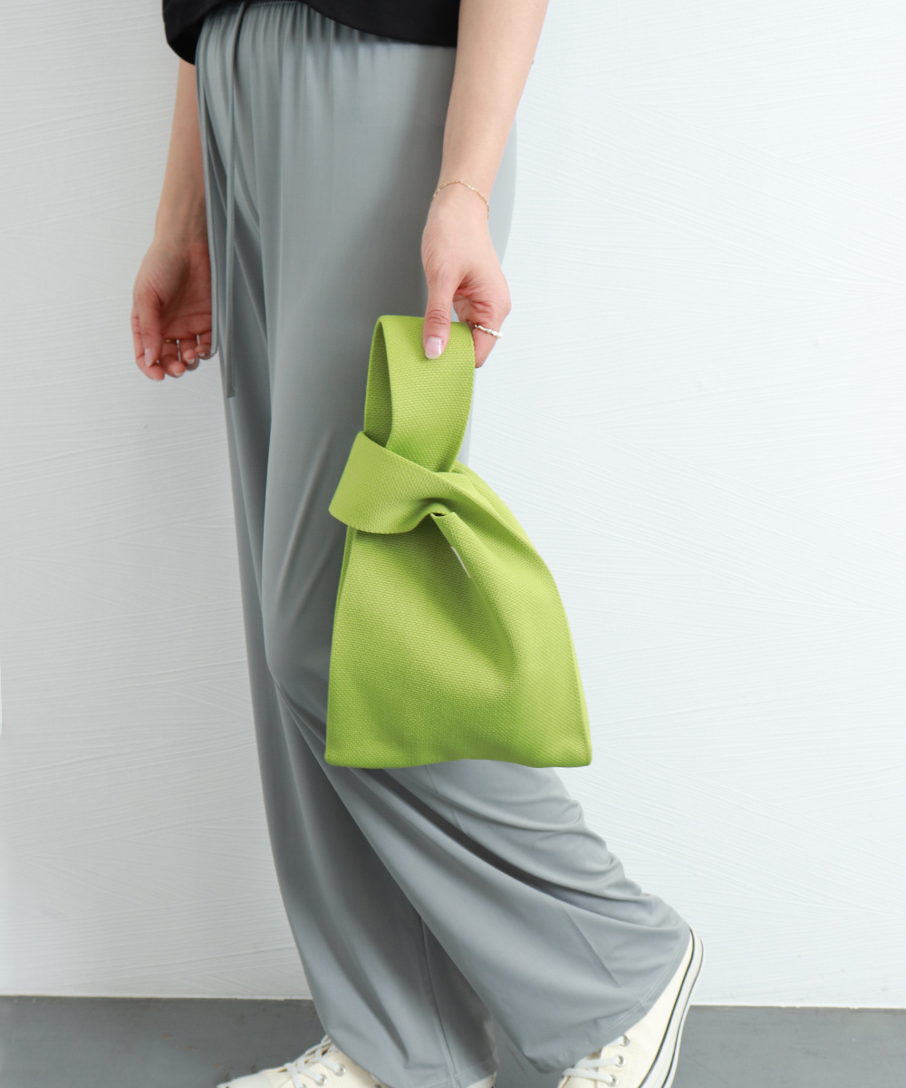 https://fulmo-img-server.com/slimshoulder/aa932949-8183-4163-a5df-934b1e0cb36b.jpg