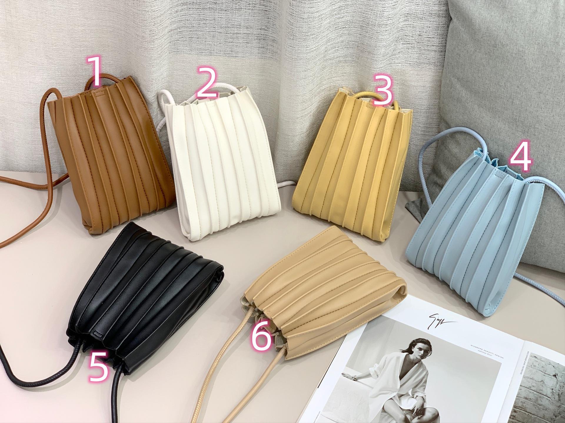 プリーツ ミニ ショルダーバッグ 斜めがけ 小物入れ